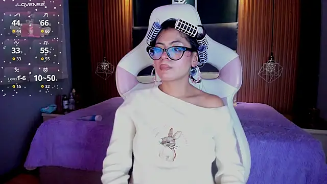 AlanaWalker9 online show from November 28, 3:56 pm