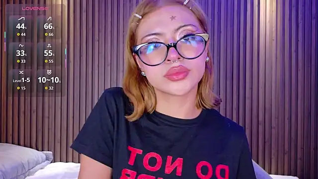 AlanaWalker9 online show from March 21, 11:36 am