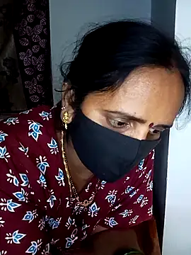 Snapshot of Mee_harini-telugupilla chatting on December 17, 5:18 pm Mee harini-telugupilla online show from December 17, 5:18 pm