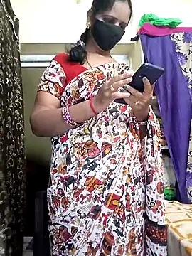 Snapshot of Mee_harini-telugupilla chatting on February 2, 2:43 am Mee harini-telugupilla online show from February 2, 2:43 am