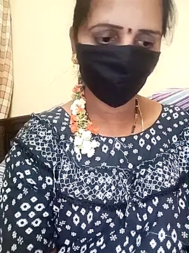 Snapshot of Mee_harini-telugupilla chatting on February 13, 5:02 pm Mee harini-telugupilla online show from February 13, 5:02 pm