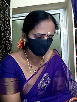 Snapshot of Mee_harini-telugupilla chatting on November 13, 4:27 am Mee harini-telugupilla online show from November 13, 4:27 am