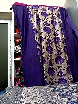 Snapshot of Mee_harini-telugupilla chatting on November 24, 3:50 am Mee harini-telugupilla online show from November 24, 3:50 am