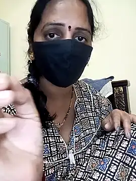 Snapshot of Mee_harini-telugupilla chatting on January 10, 1:45 am Mee harini-telugupilla online show from January 10, 1:45 am