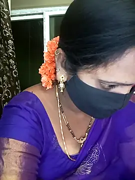 Snapshot of Mee_harini-telugupilla chatting on November 27, 2:50 pm Mee harini-telugupilla online show from November 27, 2:50 pm