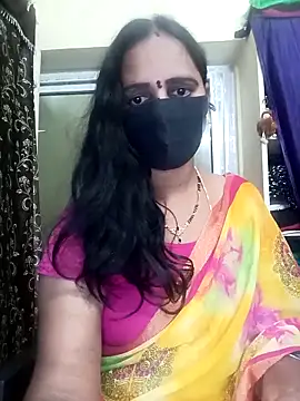 Snapshot of Mee_harini-telugupilla chatting on December 18, 5:23 am Mee harini-telugupilla online show from December 18, 5:23 am