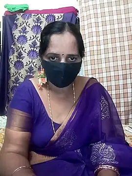 Snapshot of Mee_harini-telugupilla chatting on February 18, 4:58 pm Mee harini-telugupilla online show from February 18, 4:58 pm