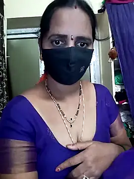 Snapshot of Mee_harini-telugupilla chatting on December 15, 4:51 am Mee harini-telugupilla online show from December 15, 4:51 am