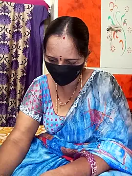 Snapshot of Mee_harini-telugupilla chatting on February 4, 4:07 am Mee harini-telugupilla online show from February 4, 4:07 am