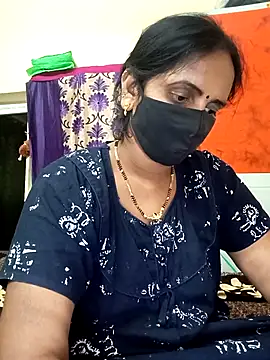 Snapshot of Mee_harini-telugupilla chatting on December 14, 4:34 pm Mee harini-telugupilla online show from December 14, 4:34 pm