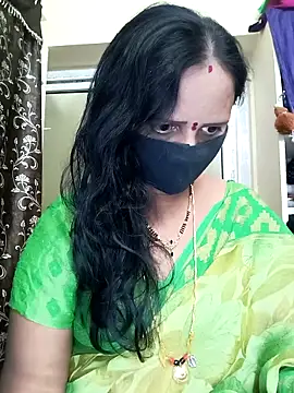 Snapshot of Mee_harini-telugupilla chatting on December 19, 4:38 am Mee harini-telugupilla online show from December 19, 4:38 am