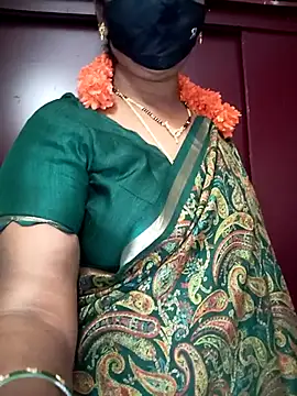 Snapshot of Mee_harini-telugupilla chatting on February 26, 6:24 am Mee harini-telugupilla online show from February 26, 6:24 am