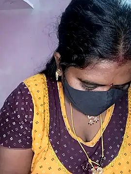 Snapshot of chubby_babitha-telugu chatting on November 27, 5:02 pm chubby babitha-telugu online show from November 27, 5:02 pm