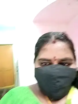 Snapshot of chubby_babitha-telugu chatting on October 21, 3:33 pm chubby babitha-telugu online show from October 21, 3:33 pm