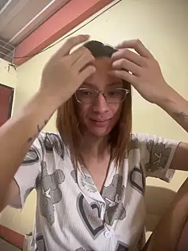 AmandaTheMonsterCock online show from December 14, 1:01 am