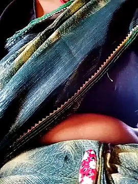 Snapshot of cutrashmi_hot47 chatting on December 16, 7:12 am cutrashmi hot47 online show from December 16, 7:12 am