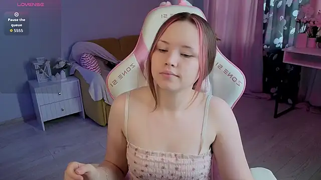 Sweetie Hope online show from October 6, 7:09 am