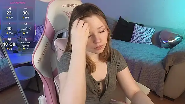 Sweetie Hope online show from February 15, 4:39 pm