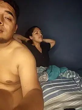 badlove42 online show from December 15, 4:51 am