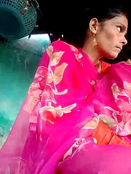 Snapshot of H_seema chatting on October 12, 12:56 am H seema online show from October 12, 12:56 am