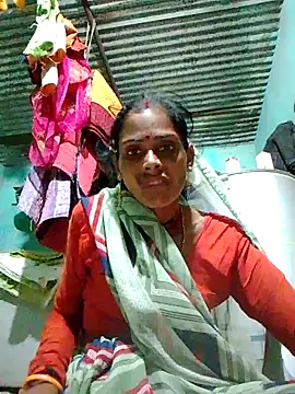 Snapshot of H_seema chatting on October 12, 1:12 pm H seema online show from October 12, 1:12 pm