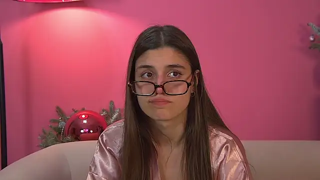 Snapshot of ArianaAllens chatting on January 18, 6:28 am ArianaAllens online show from January 18, 6:28 am