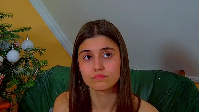 Snapshot of ArianaAllens chatting on December 17, 6:35 pm ArianaAllens online show from December 17, 6:35 pm