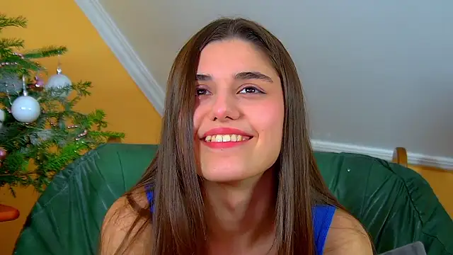 Snapshot of ArianaAllens chatting on December 17, 6:18 am ArianaAllens online show from December 17, 6:18 am