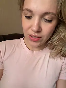 Snapshot of AlisaMyers chatting on July 10, 9:53 am AlisaMyers online show from July 10, 9:53 am