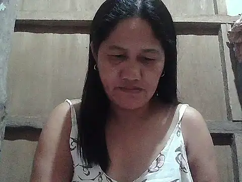 hotmama 063 online show from May 12, 9:21 pm