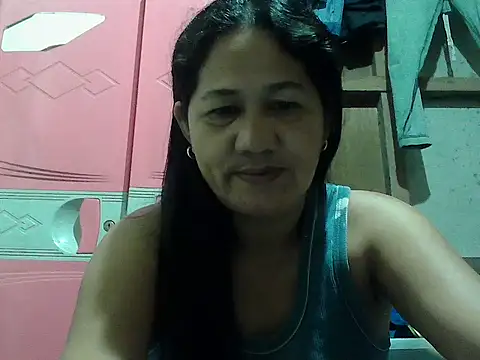 Snapshot of hotmama_063 chatting on October 16, 8:39 pm hotmama 063 online show from October 16, 8:39 pm