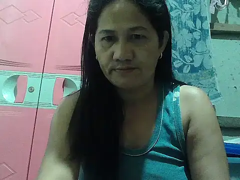 Snapshot of hotmama_063 chatting on October 2, 9:29 pm hotmama 063 online show from October 2, 9:29 pm