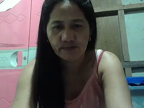 Snapshot of hotmama_063 chatting on September 22, 12:11 pm hotmama 063 online show from September 22, 12:11 pm