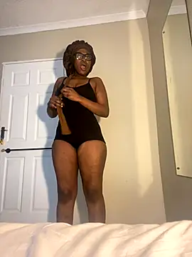 Moonzy77 online show from September 29, 2:34 pm