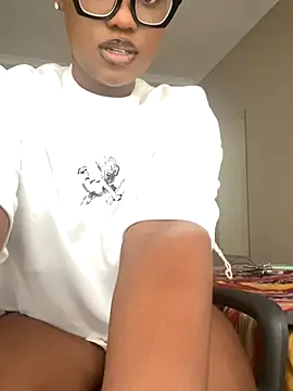 Moonzy77 online show from October 16, 12:46 pm