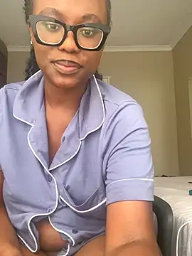 Moonzy77 online show from October 19, 2:31 pm