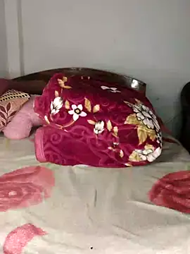 Snapshot of Riya_Malik chatting on July 2, 2:45 am Riya Malik online show from July 2, 2:45 am