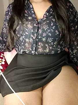 Snapshot of Riya_Malik chatting on February 27, 3:18 am Riya Malik online show from February 27, 3:18 am