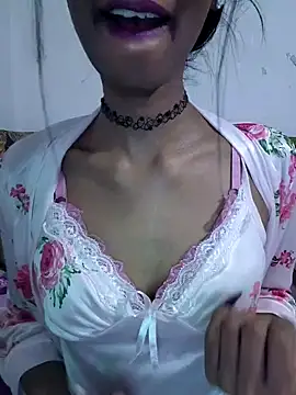 Snapshot of BunnyBloom25 chatting on November 3, 6:55 pm BunnyBloom25 online show from November 3, 6:55 pm