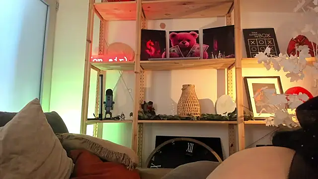 Snapshot of Sima_Wendy chatting on November 6, 7:23 am Sima Wendy online show from November 6, 7:23 am