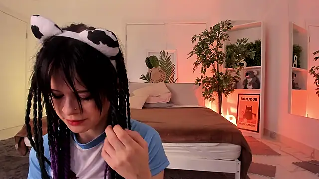 Snapshot of Sima_Wendy chatting on October 17, 6:28 am Sima Wendy online show from October 17, 6:28 am