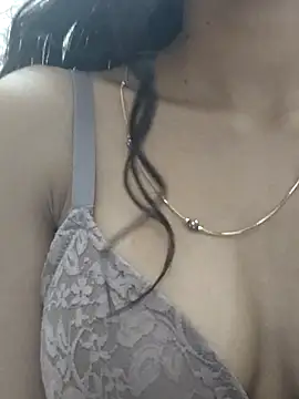 Snapshot of Aidakhan1212 chatting on October 28, 11:20 am Aidakhan1212 online show from October 28, 11:20 am