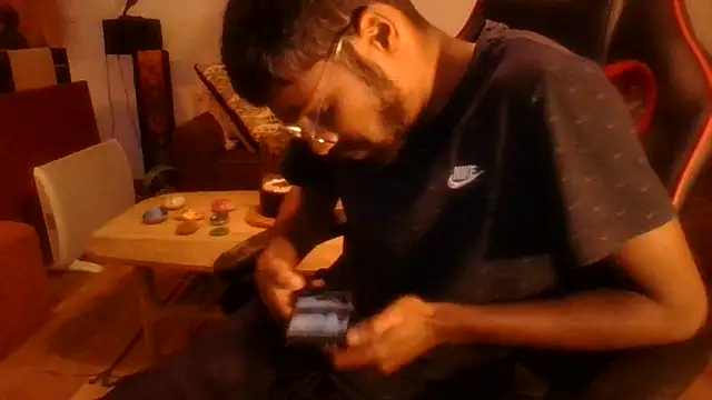 Snapshot of couple2612 chatting on December 2, 5:25 pm couple2612 online show from December 2, 5:25 pm