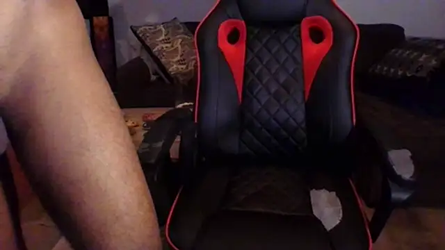 Snapshot of couple2612 chatting on November 17, 5:17 pm couple2612 online show from November 17, 5:17 pm