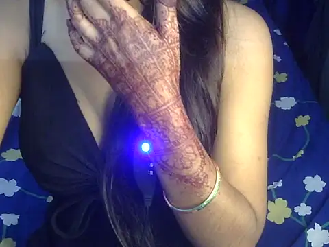 Snapshot of alia_rahil chatting on October 11, 4:13 am alia rahil online show from October 11, 4:13 am