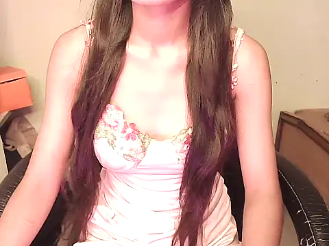 Snapshot of alia_rahil chatting on June 11, 4:09 am alia rahil online show from June 11, 4:09 am