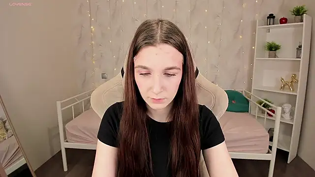 Snapshot of Miss___Eva chatting on September 16, 12:11 am Miss Eva online show from September 16, 12:11 am