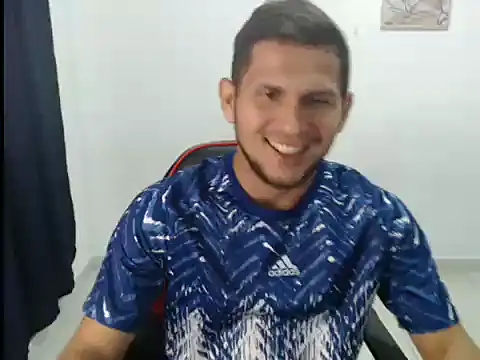 Snapshot of maik_135 chatting on September 18, 12:24 am maik 135 online show from September 18, 12:24 am
