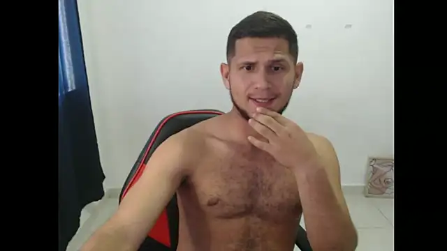 Snapshot of maik_135 chatting on September 27, 9:43 pm maik 135 online show from September 27, 9:43 pm