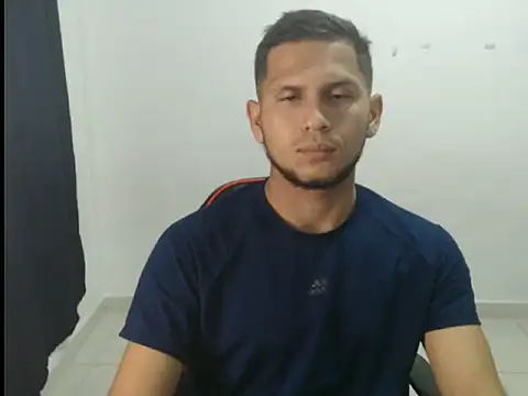 Snapshot of maik_135 chatting on September 24, 10:33 am maik 135 online show from September 24, 10:33 am